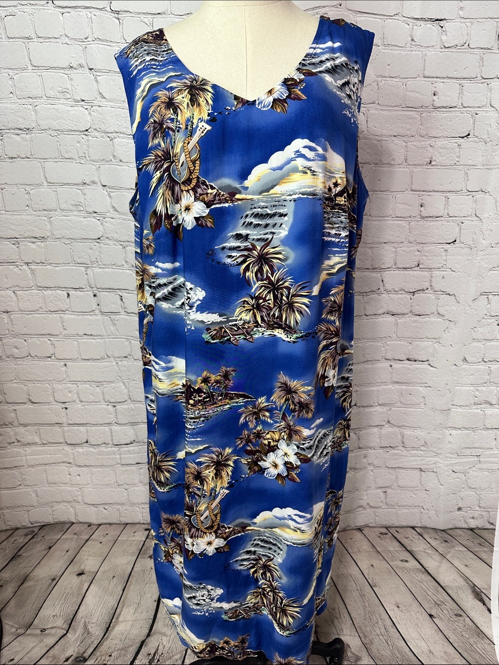 Hilo Hattie Hawaiian Originals 2X Rayon Tropical Ukulele Dress Made in Hawaii